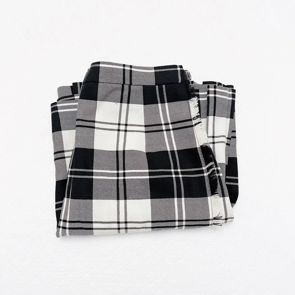 O'Neil of Dublin Ireland Plaid Black and White Pencil Skirt SZ8